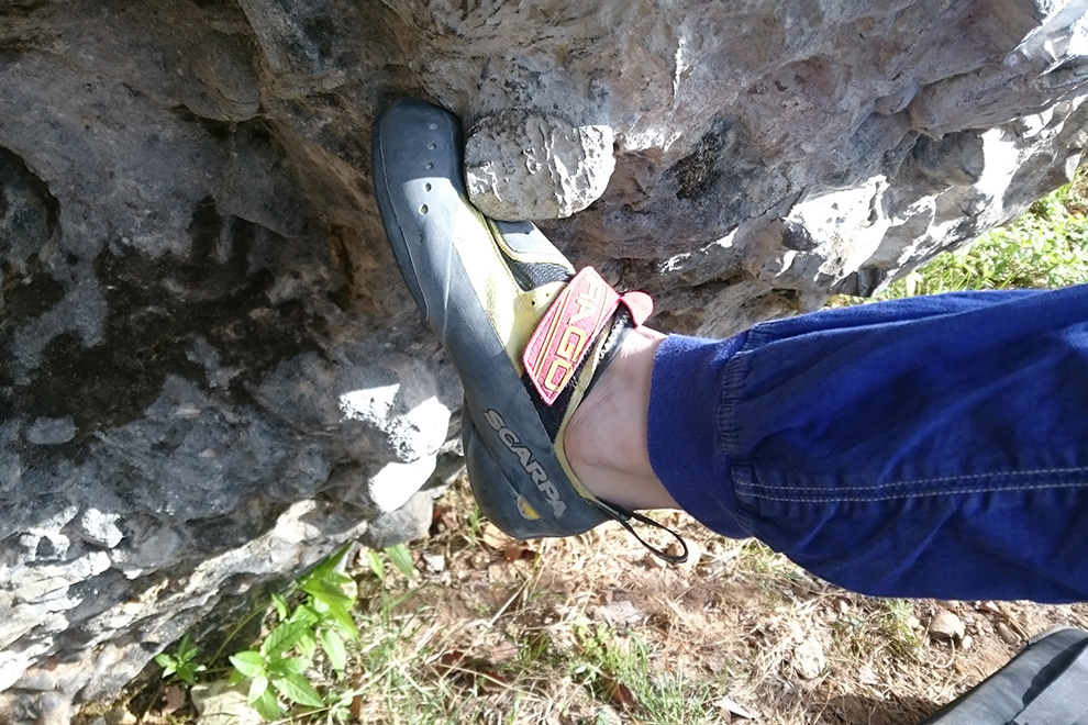 drago climbing shoe